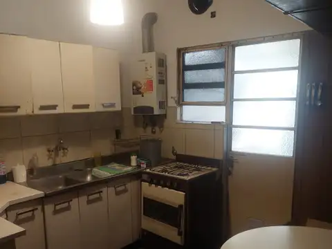 Blas Parera 1500, Piso PB