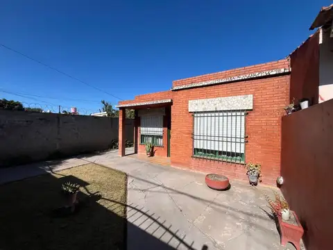 CASA 3 AMBIENTES CON PARQUE .VILLA TESEI  CREDITO