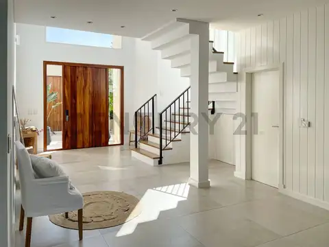 Los Lagos 100, Piso 0