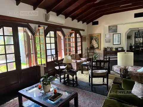 Casa 6 ambientes con 3 baños