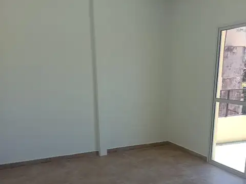 Departamento en Alquiler en Munro, $ 800.000