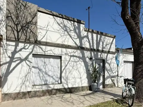 VENTA CASA  EN EL BARRIO SUR.