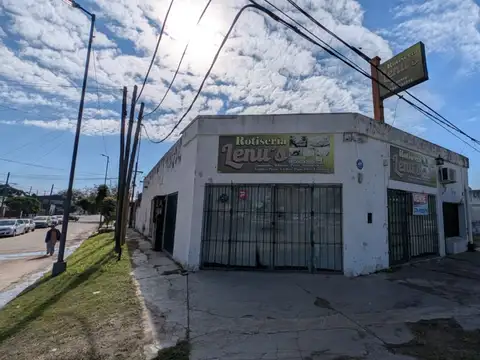 LOCAL COMERCIAL EN VENTA  SOBRE AVENIDA