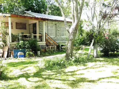 Casa 2 ambientes con 1 baño