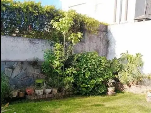 Agustín Alvarez 300, Piso 0