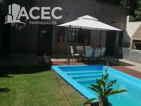 Av. Carrasco 4200 - Casa al frente - Zona Norte