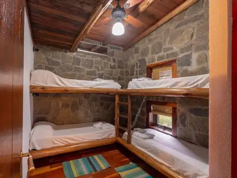 Casa en Venta con 5 cocheras