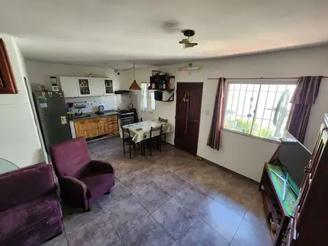 Depto Tipo Casa 3 ambientes con 1 baño