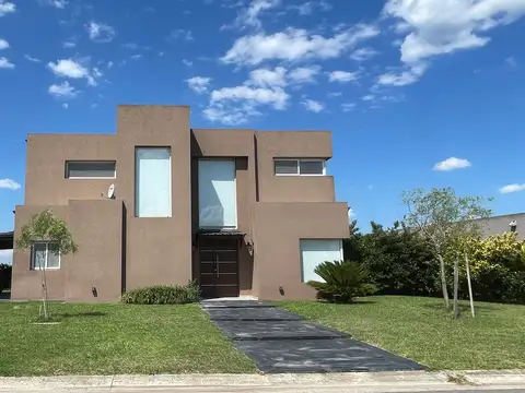 Casa  en Venta en San Sebastian - AREA 13, San Sebastian, Escobar