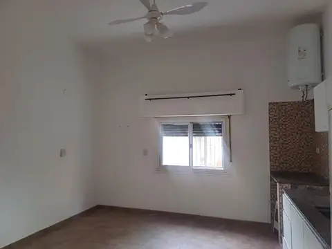 Depto Tipo Casa 2 ambientes con 1 baño