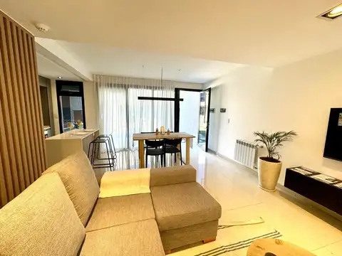 Casa 6 ambientes con 1 baño