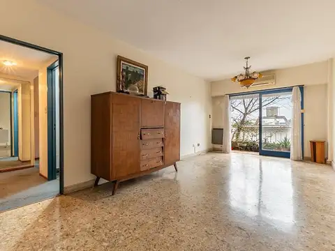 Venta Departamento 4 ambientes Semipiso Frente Balcón Dependencias Parque Chacabuco