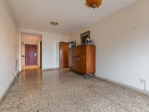 Departamento en Venta en Parque Chacabuco, USD 170.000