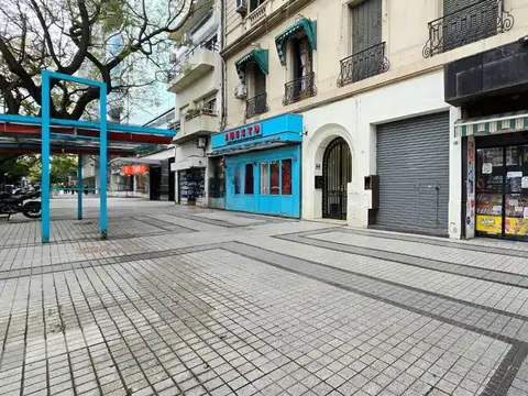 Locales comerciales, inmejorable ubicación.