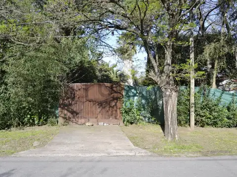 Casa 5 ambientes con 1 baño