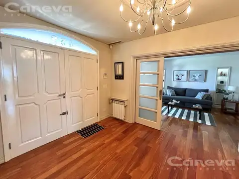 Casa 5 ambientes con 6 baños