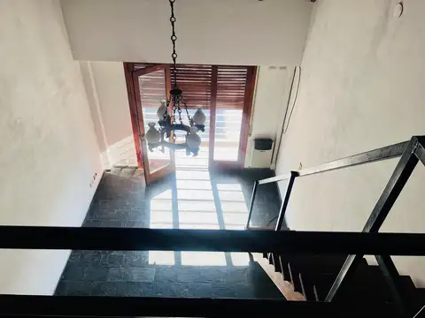 Depto Tipo Casa en Venta con 1 cocheras