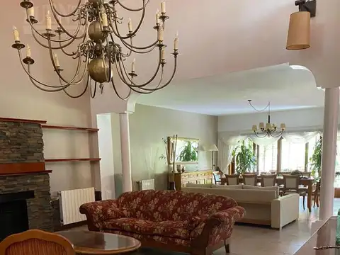 Casa en Venta de 5 dormitorios