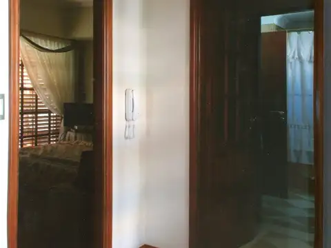 CASA CON GARAGE Y FONDO LIBRE