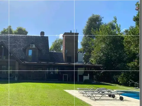 Casa 5 ambientes con 3 baños