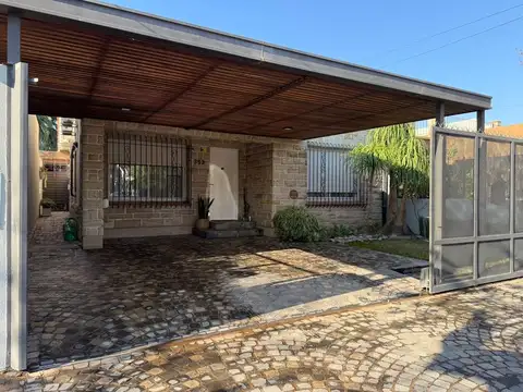 CASA EN VENTA - MERLO CENTRO