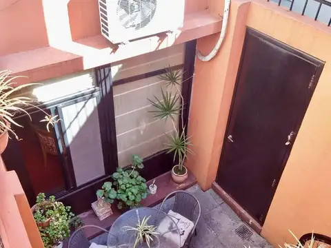 Depto Tipo Casa 6 ambientes con 2 baños