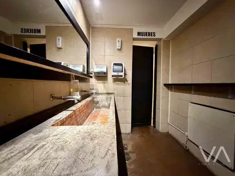 Local en Alquiler Via Púb.