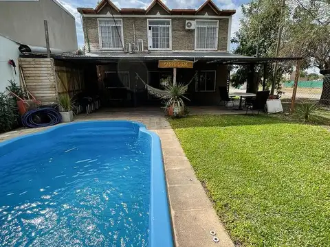 VENTA/PERMUTA- Casa - 4 dormitorios - Andino, Santa Fe