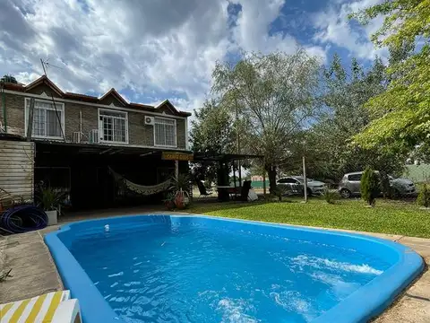 VENTA/PERMUTA- Casa - 4 dormitorios - Andino, Santa Fe