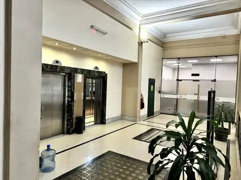 Oficina Monoambiente con 4 baños