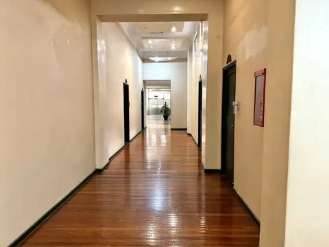 Oficina en Venta 75 años