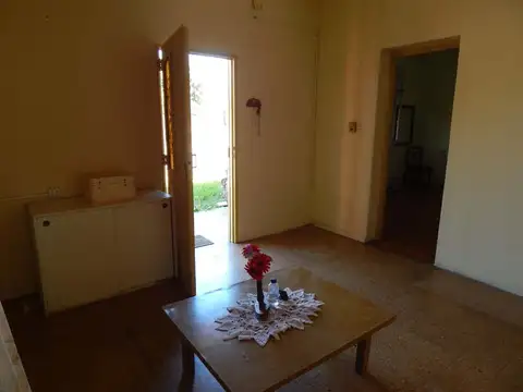 VENTA CASA CENTRICA PILAR PTE DERQUI