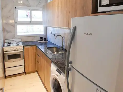 DEPARTAMENTO 2 AMBIENTES CON BALCON FRANCES A LA CALLE