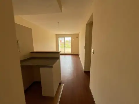 Departamento en Venta en Lisandro De La Torre, USD 70.000
