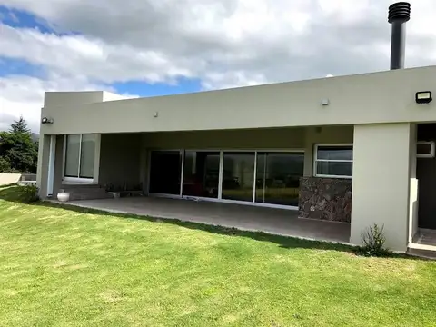 Casa en Venta con 1 cochera