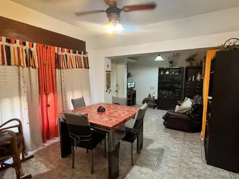 Casa en Venta en Isidro Casanova, USD 75.000