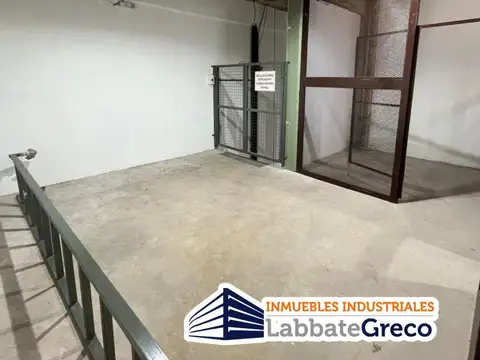 Galpon en Venta 8,66  mts Frente