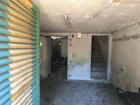 VENTA DEPOSITO/ LOCAL EN MONSERRAT