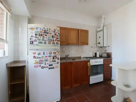 HERMOS 2 AMB A METROS DE AV MAIPU 550 VTE LOPEZ