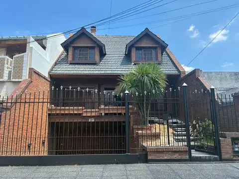 VENTA CASA 4 AMB PARQUE VILLA SARMIENTO APT CREDIT