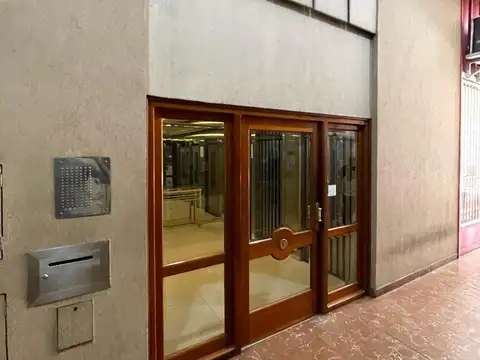 Rivadavia 181 , Piso 14