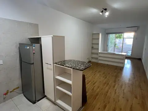 Monoambiente "categoría" balcón frente