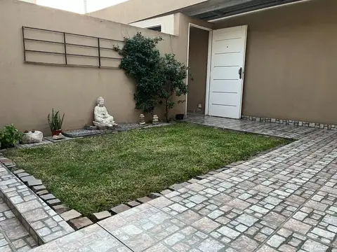 Depto Tipo Casa 2 ambientes con 1 baño