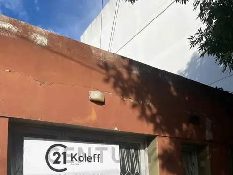 25 71 y 72 Casa en venta 3 dormitorios La Plata