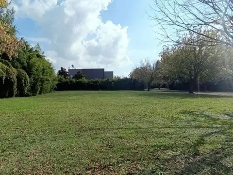 Venta Lote en Esquina de los últimos que quedan en San Isidro Labrador Villanueva Tigre AMT