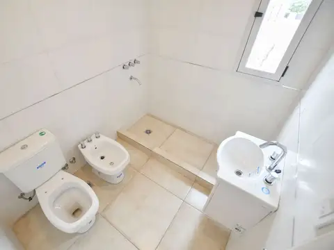 Depto Tipo Casa en Venta en Villa Elvira, USD 75.000