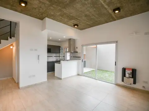 Depto Tipo Casa en Venta 3 años