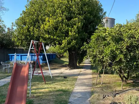 Casa 9 ambientes con 3 baños