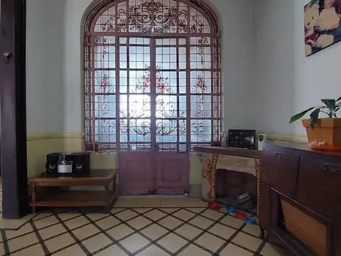 Depto Tipo Casa 7 ambientes con 2 baños