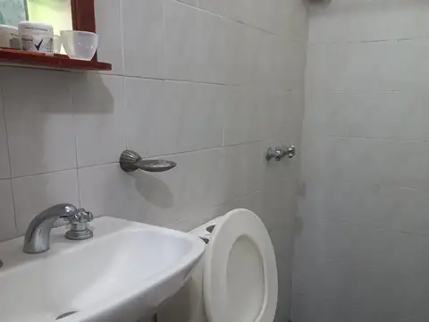 CASA 2 DORMITORIOS – GARAGE - PATIO Bº CIUDAD JUAN PABLO II